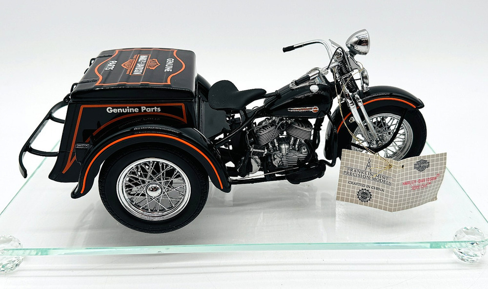 Franklin Mint 1947 Harley-Davidson Servi-Car 1:10 Diecast